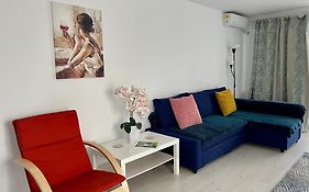 Close To Bucharest Airport & Therme-Self Check-In